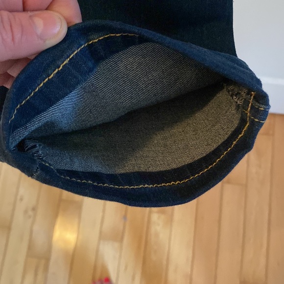 Distressed jeans - Picture 7 of 7